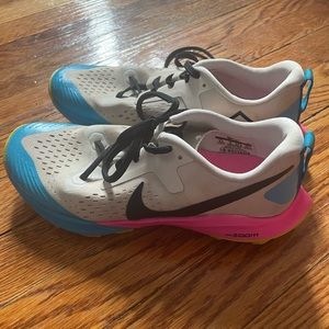 Nike Air Zoom Terra Kiger 5 Light Orewood Pink Trail Running Shoe